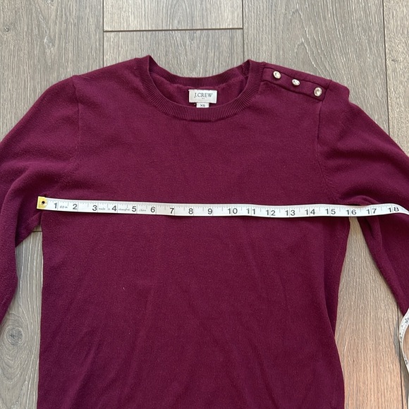 J. Crew, maroon, plum, burgundy, sweater, size.XS, ruffled sleeves - Picture 7 of 8